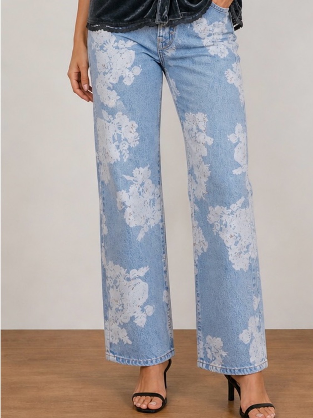 We The Free FP Blue Floral Jeans Size 26 Cotton Straight Leg light Wash denim